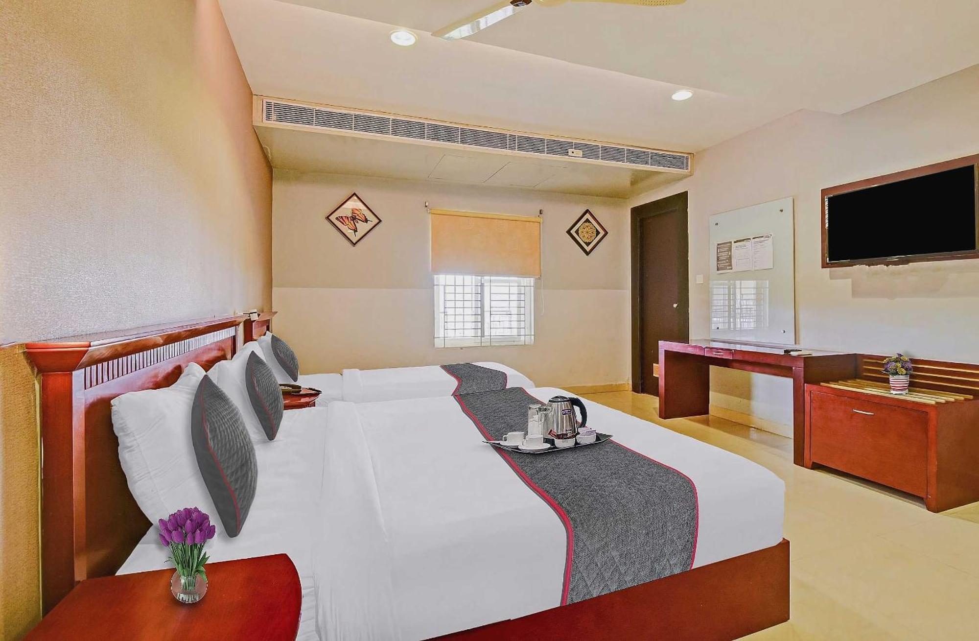 Collection O Oth Sri7 Inn Anantapur Exterior foto